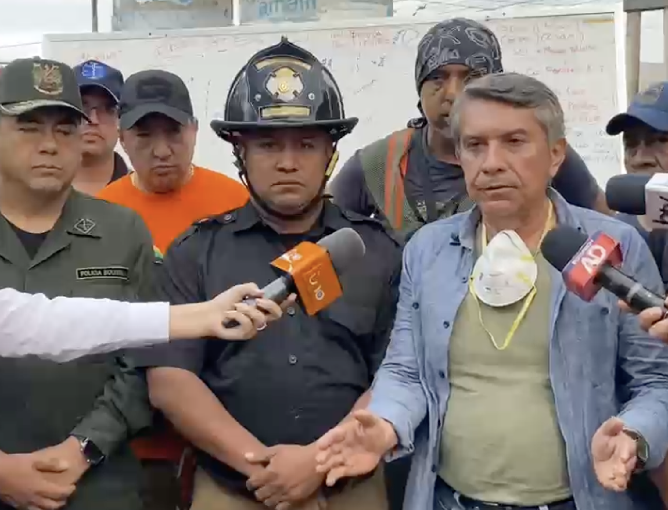 Imagen de noticia: Gobierno municipal y autoridades declaran extinguido el incendio en barrio lindo tras 36 horas de trabajo y pasan a la fase de evaluación y resguardo